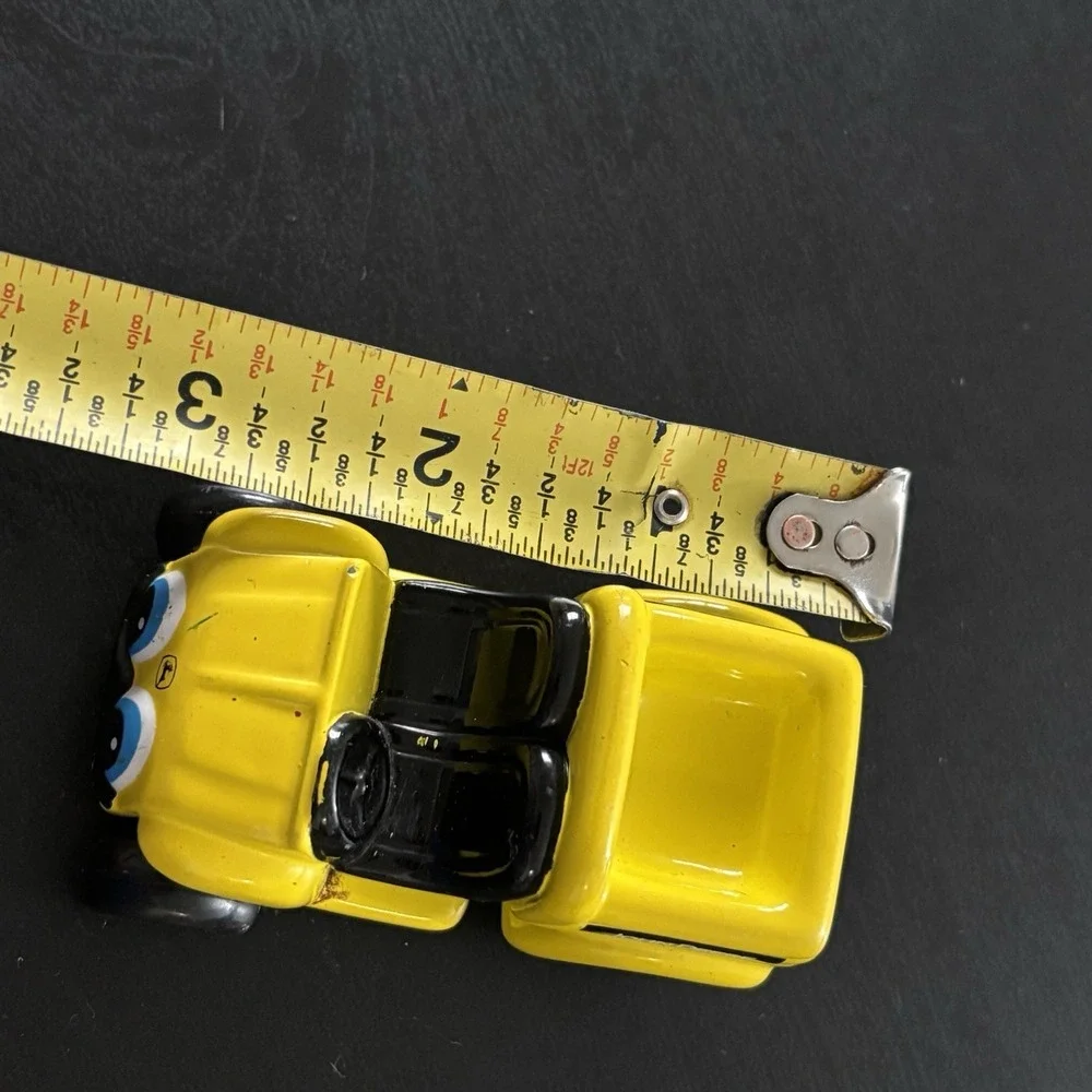 ERTL DIECAST METAL JOHN DEERE YELLOW CAR‎ W/FACE EYES MOUTH